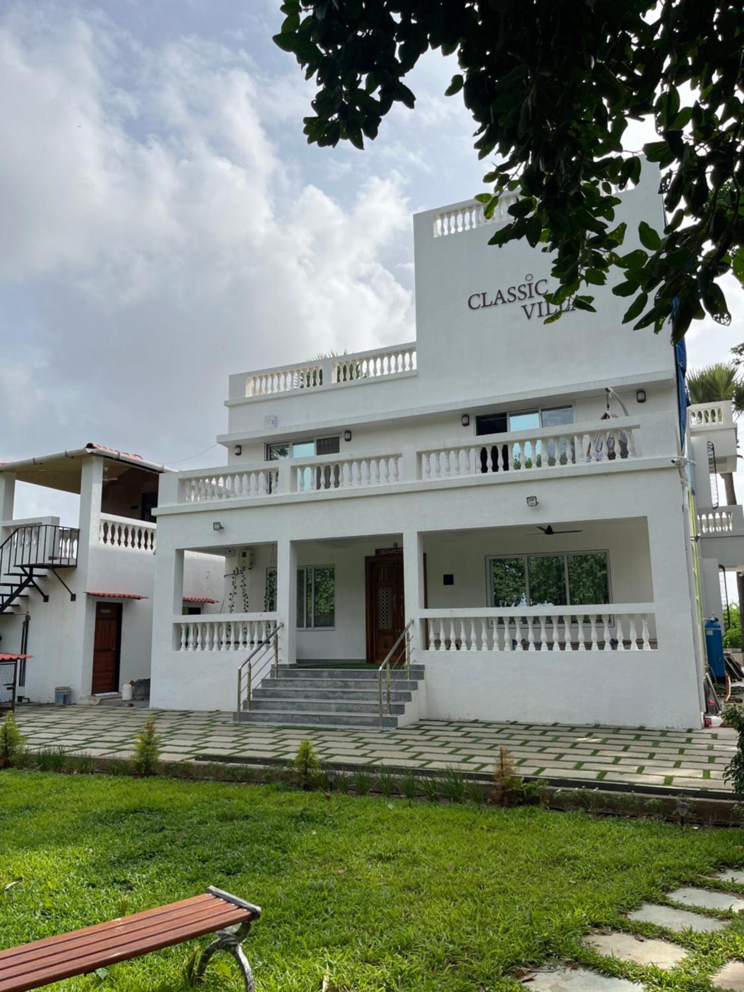 Classic Villa Palghar Экстерьер фото
